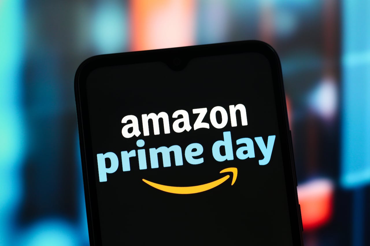Amazon Prime Day 2025 se desarrolla entre el 8 y el 11 de julio, extendiéndose por cuatro días con la promesa de descuentos y oportunidades para millones de consumidores.