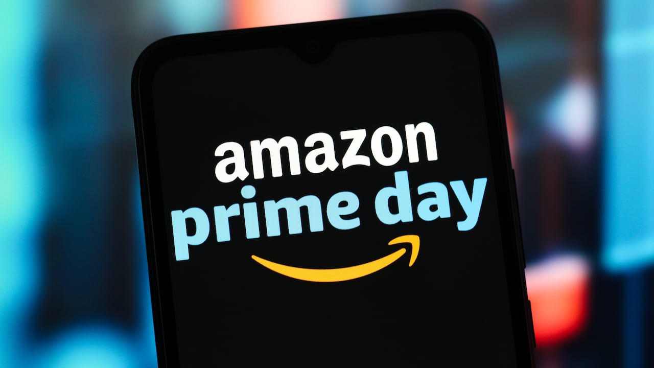 Amazon Prime Day 2025 se desarrolla entre el 8 y el 11 de julio, extendiéndose por cuatro días con la promesa de descuentos y oportunidades para millones de consumidores.