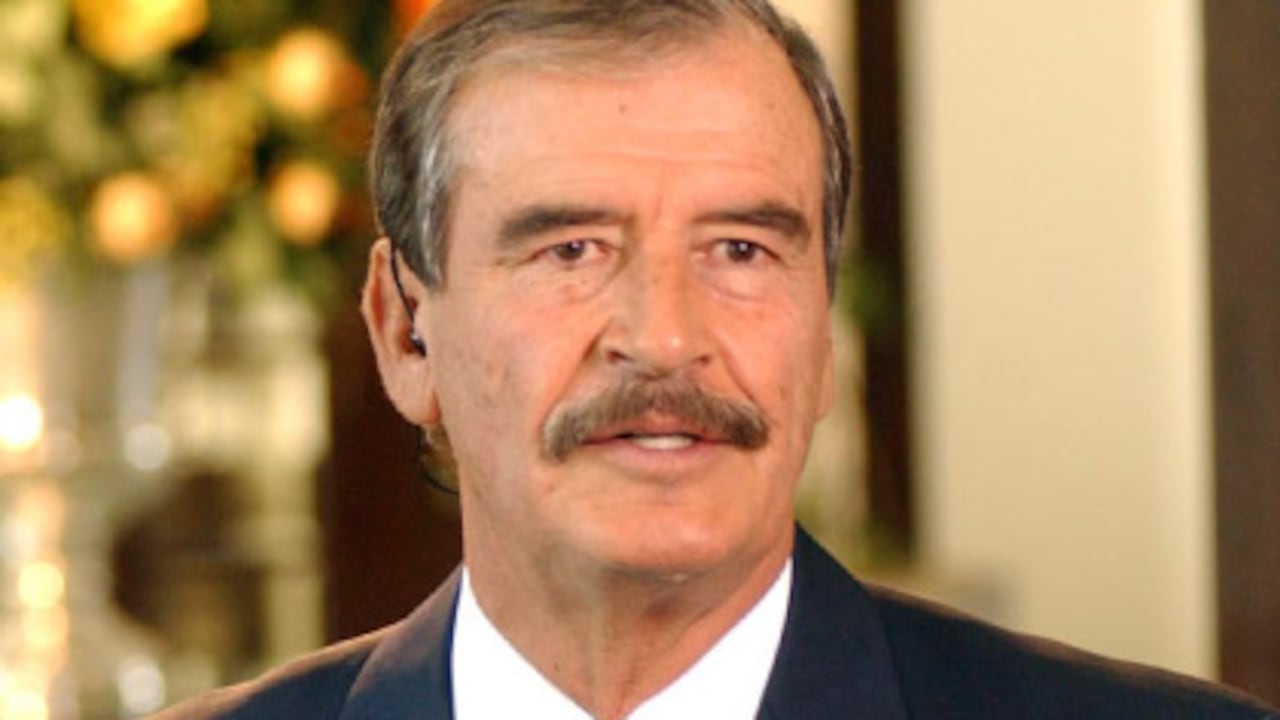 Fox, para no ofender a George W. Bush, llamó a Fidel Castro para pedirle que por favor no asistiera a una cumbre de presidentes en México.