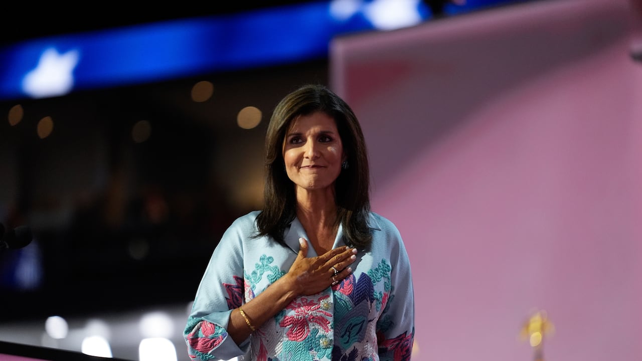La ex embajadora ante la ONU, Nikki Haley, habla durante la Convención Nacional Republicana el martes 16 de julio de 2024 en Milwaukee.