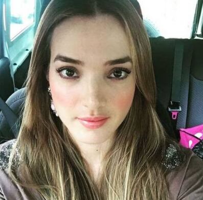 La joven es administradora.