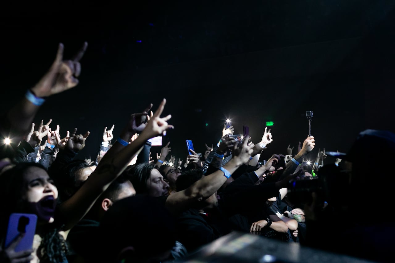 Emperor en el Royal Center de Bogotá, donde tocó la noche del 15 de Mayo de 2022.