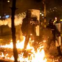 Portal Américas. Noche del día 24 de Paro Nacional en Colombia.
PORTAL RESISTENCIA
BOGOTÁ
PRIMERA LINEA ESMAD
FOTO: ESTEBAN VEGA LA-ROTTA
21 DE MAYO DE 2021
REVISTA SEMANA