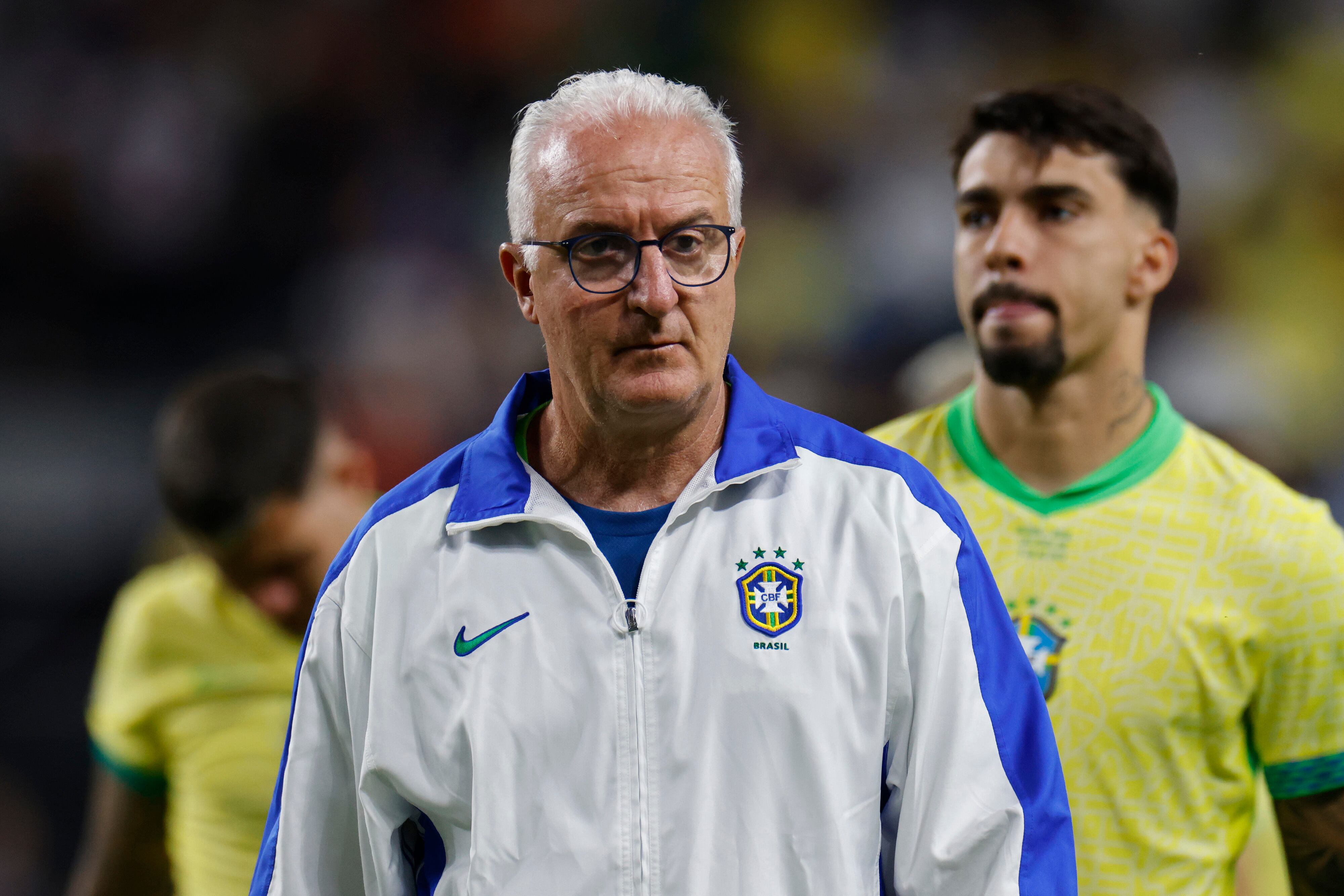 Dorival Júnior está en la cuerda floja en Brasil