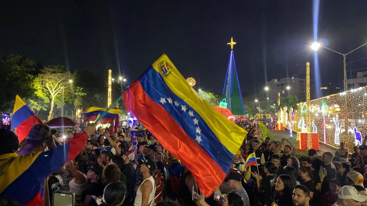 Cientos de ciudadanos se dieron cita en el Malecón de Cúcuta.