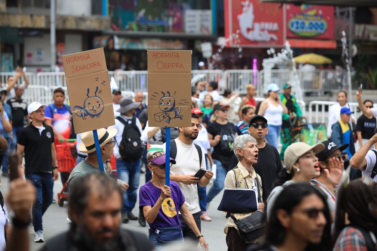 Marcha apoyo a las reformas del Presidente Gustavo Petro En Medellín