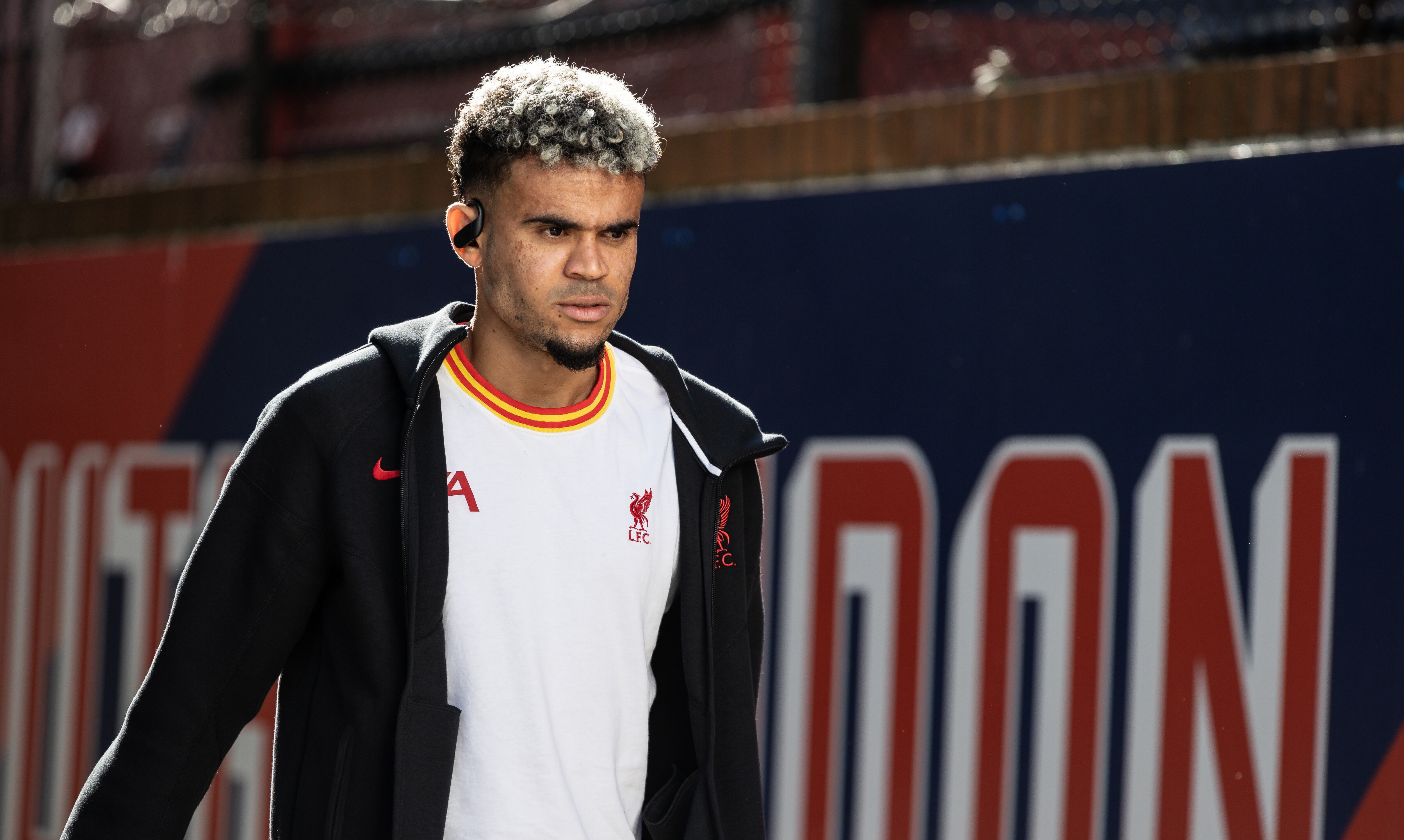 LONDON, ENGLAND - OCTOBER 05: Liverpool's Luis Diaz arriving at the stadium during the Premier League match between Crystal Palace FC and Liverpool FC at Selhurst Park on October 05, 2024 in London, England. (Photo by Andrew Kearns - CameraSport via Getty Images)