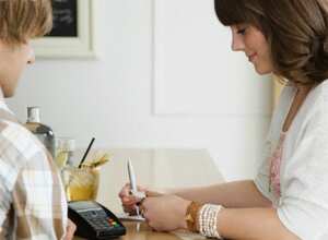 Antes de tomar los recursos de los deudores, la Dian deberá examinar cuáles son sus fuentes de ingreso.