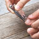 Cortar las uñas con frecuencia evita la aparición de hongos.