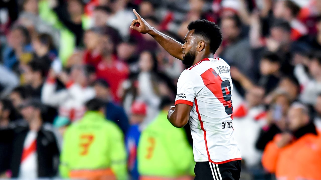 Miguel Borja logró 22 goles en 2656 minutos con la camiseta de River Plate.