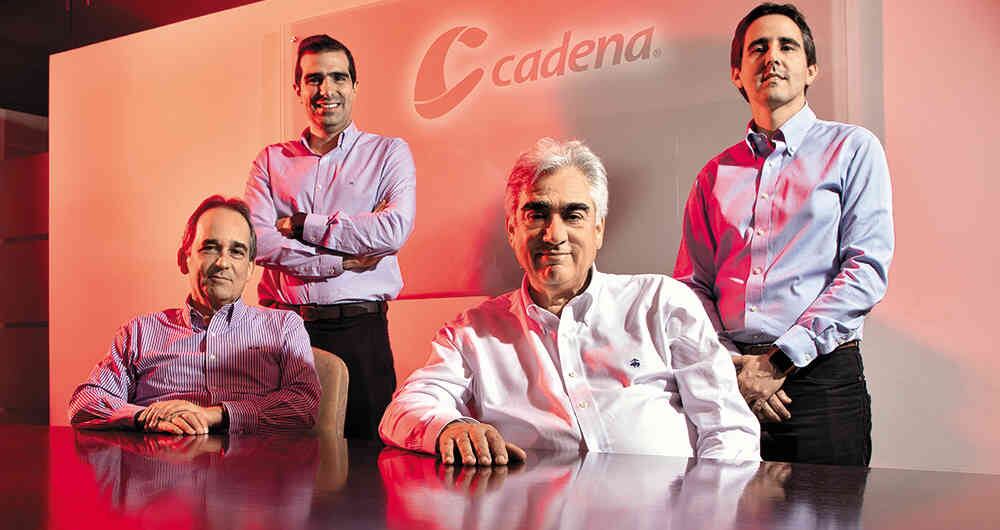 De izquierda a derecha: Luis Javier del Corral, vicepresidente de Innovación y Nuevos Negocios; Luis A. Villegas, gerente de Desarrollo de Negocio, Juan Manuel del Corral, presidente de Cadena y _ 49 Manuel del Corral, gerente de Desarrollo de Negocio.