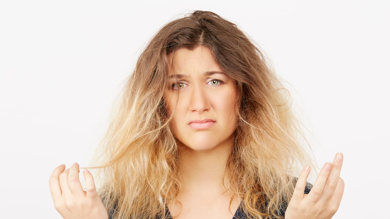 Se calcula que más de un tercio de las mujeres mayores de 18 años y el 10% de hombres mayores de 40 años utilizan tintes para el cabello.