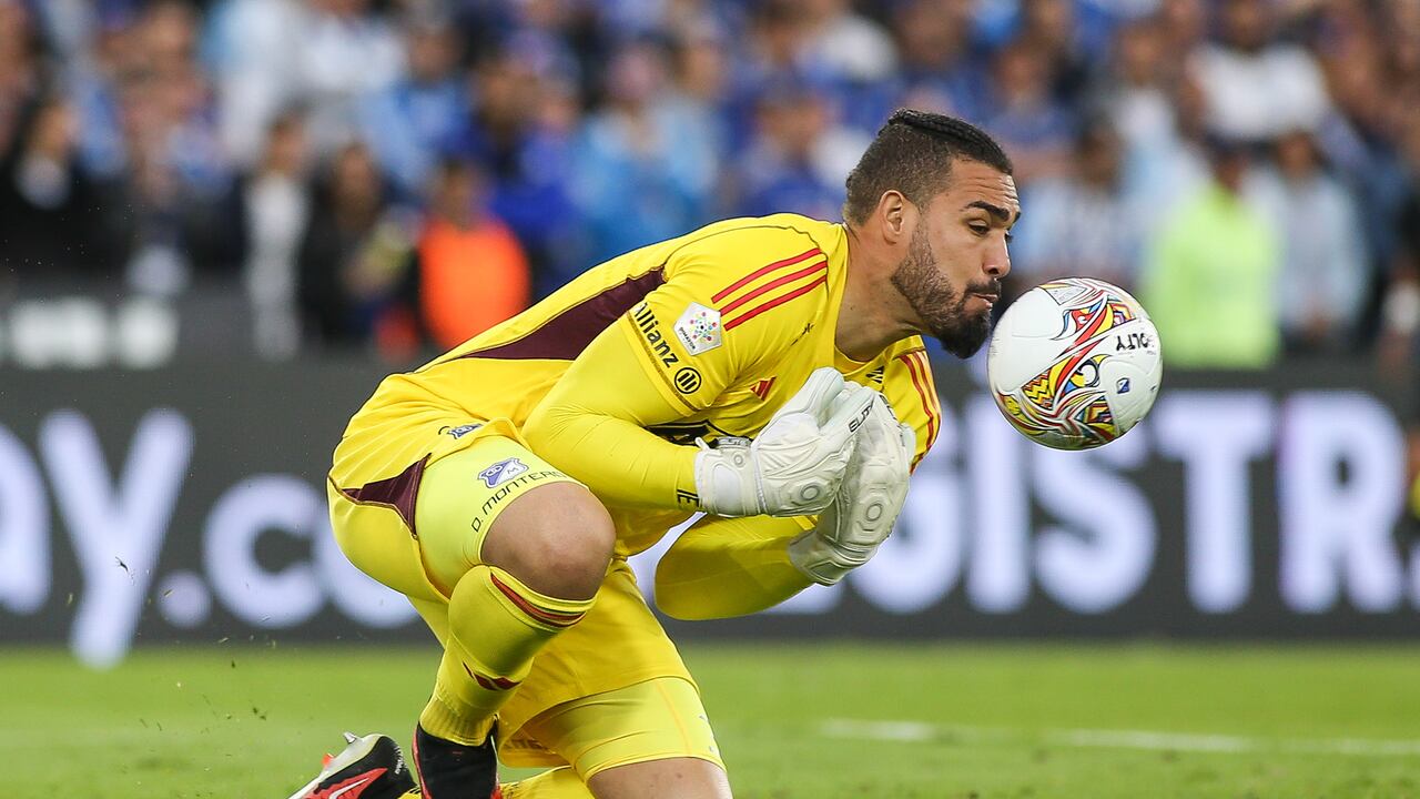 Atacaron bus de Millonarios y el principal afectado es el portero Montero