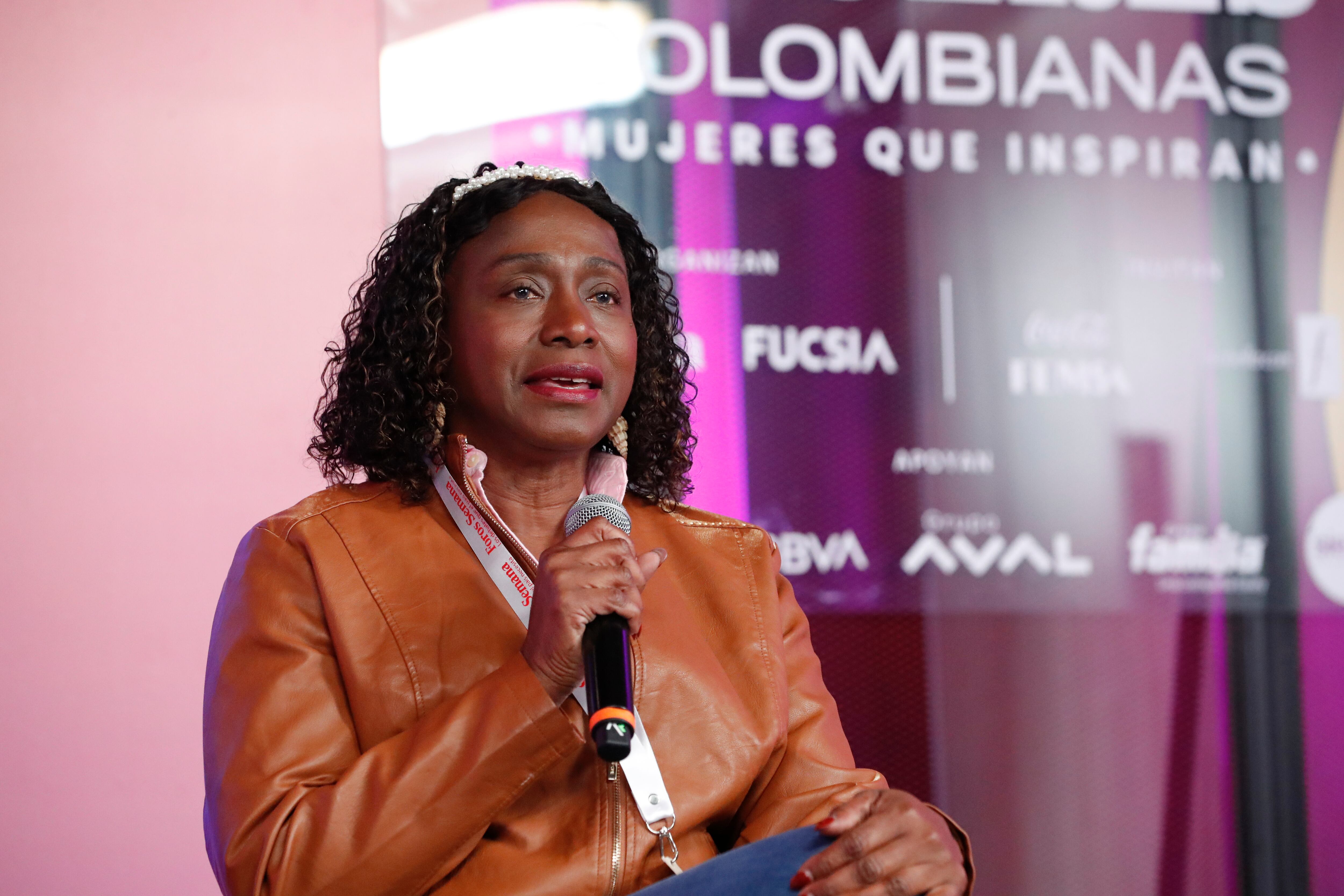 María Isabel Urrutia, primera ministra del Deporte.