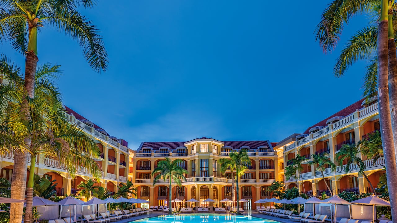 Cada vez más viajeros extranjeros eligen el turismo de lujo en Colombia, atraídos por su diversidad y riqueza cultural.