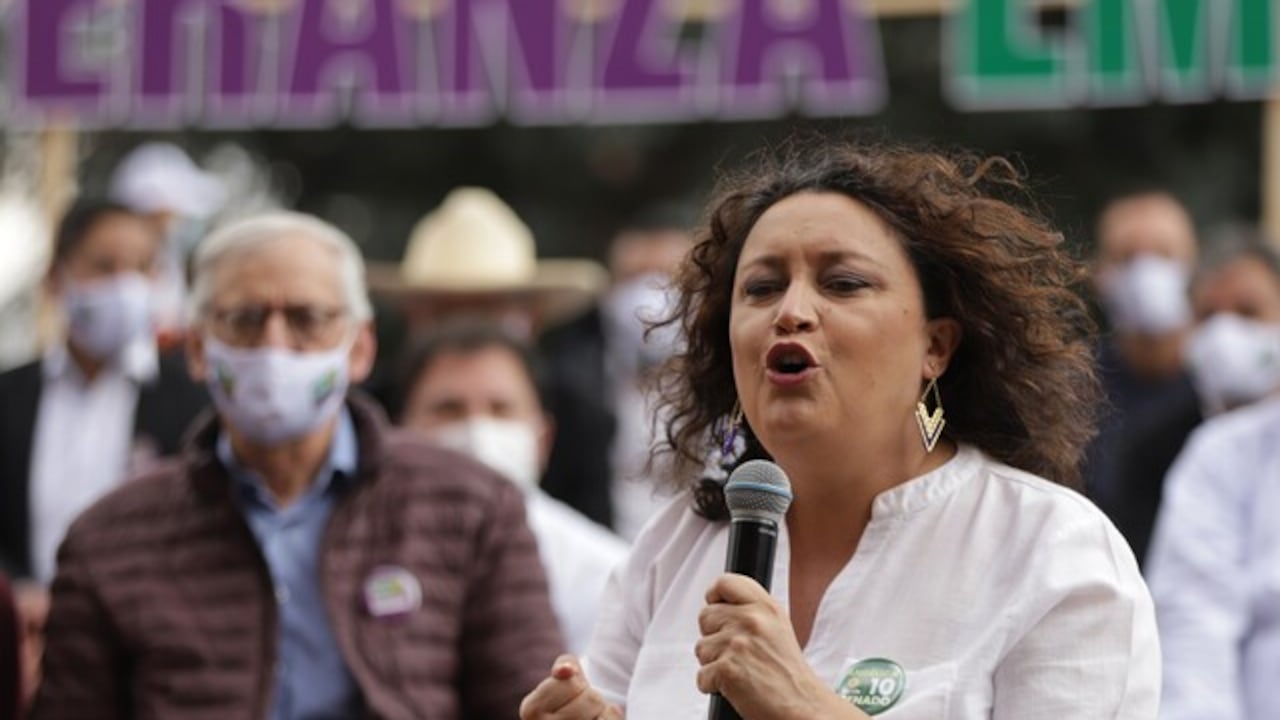 Angélica Lozano se quemó con un poco más de 35.000 votos.
