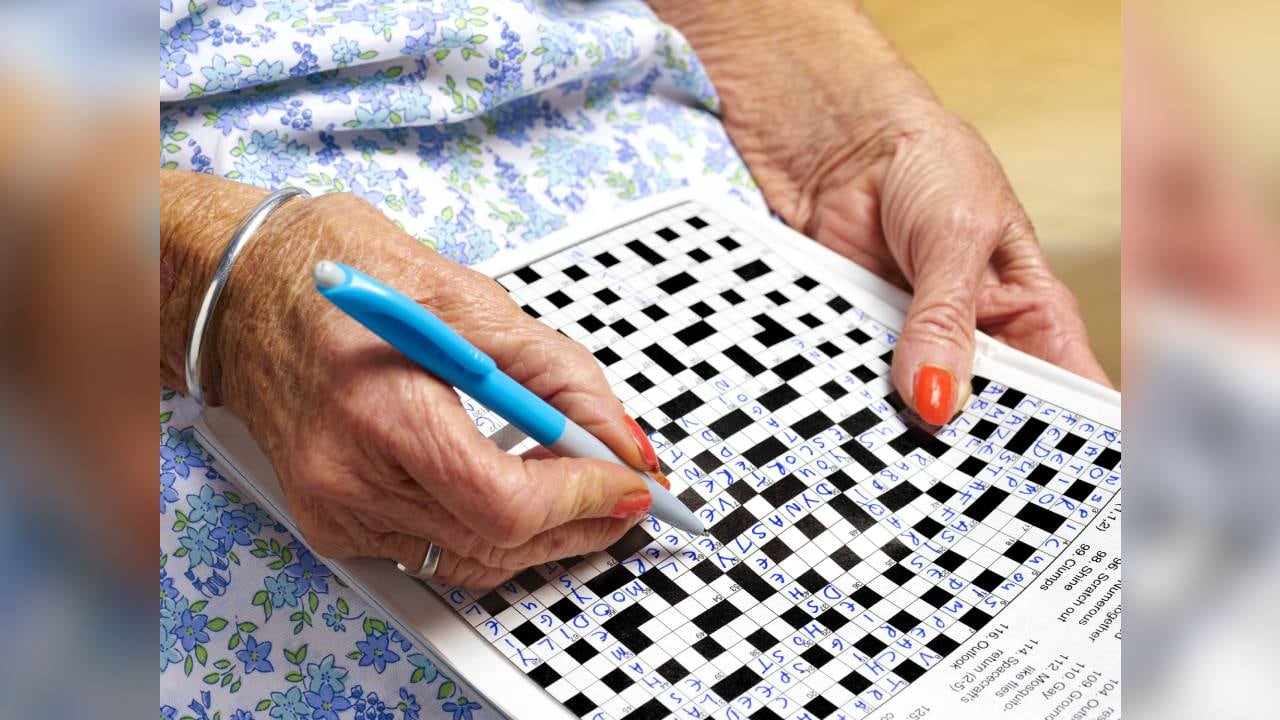Expertos aconsejan mantener siempre activo el cerebro con este tipo de juegos y entretenimiento. Foto: Getty Images.