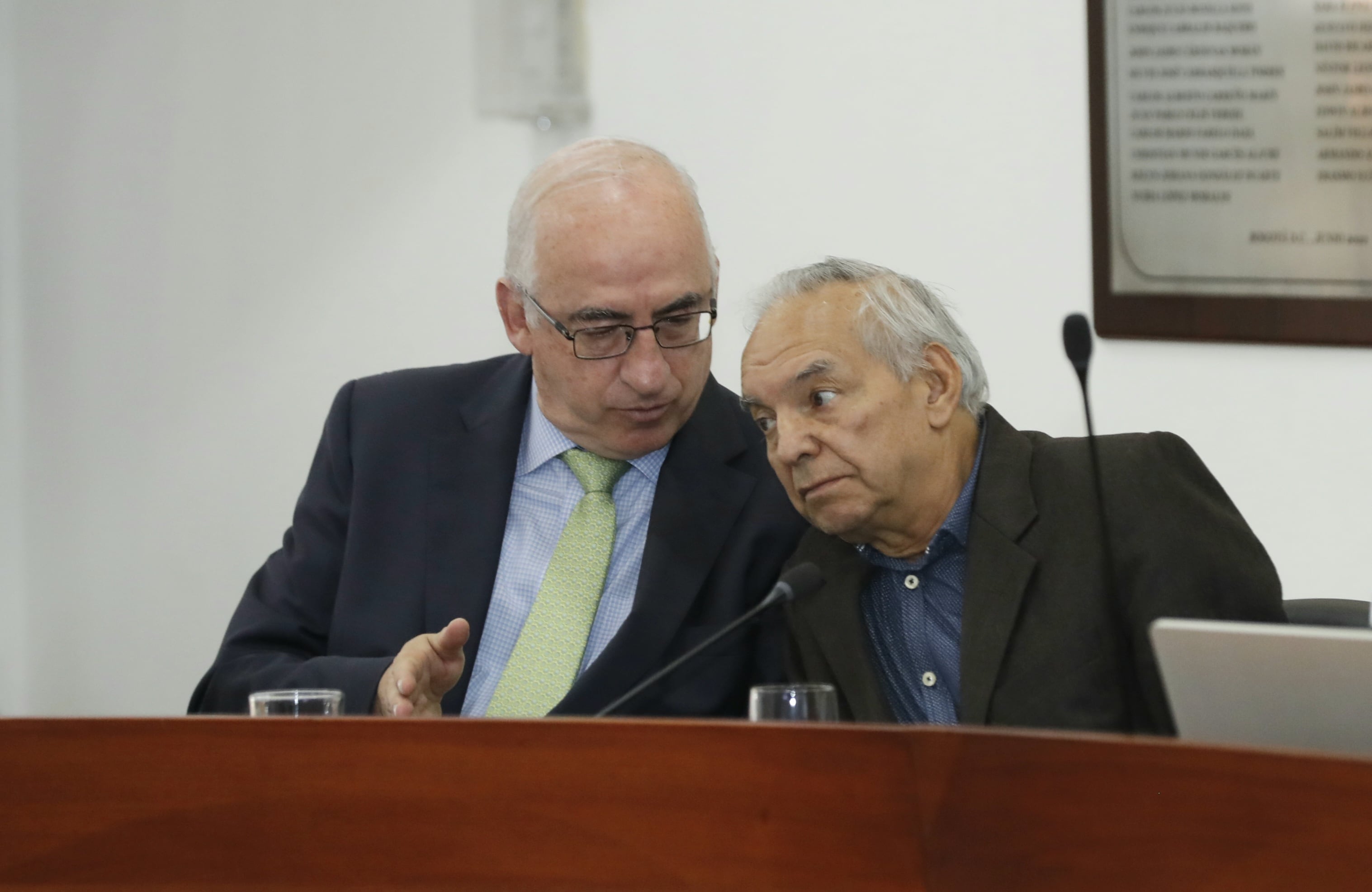 Leonardo Villar Gerente Banco de la República y Ricardo Bonilla Ministro de Hacienda
Cámara de Representantes