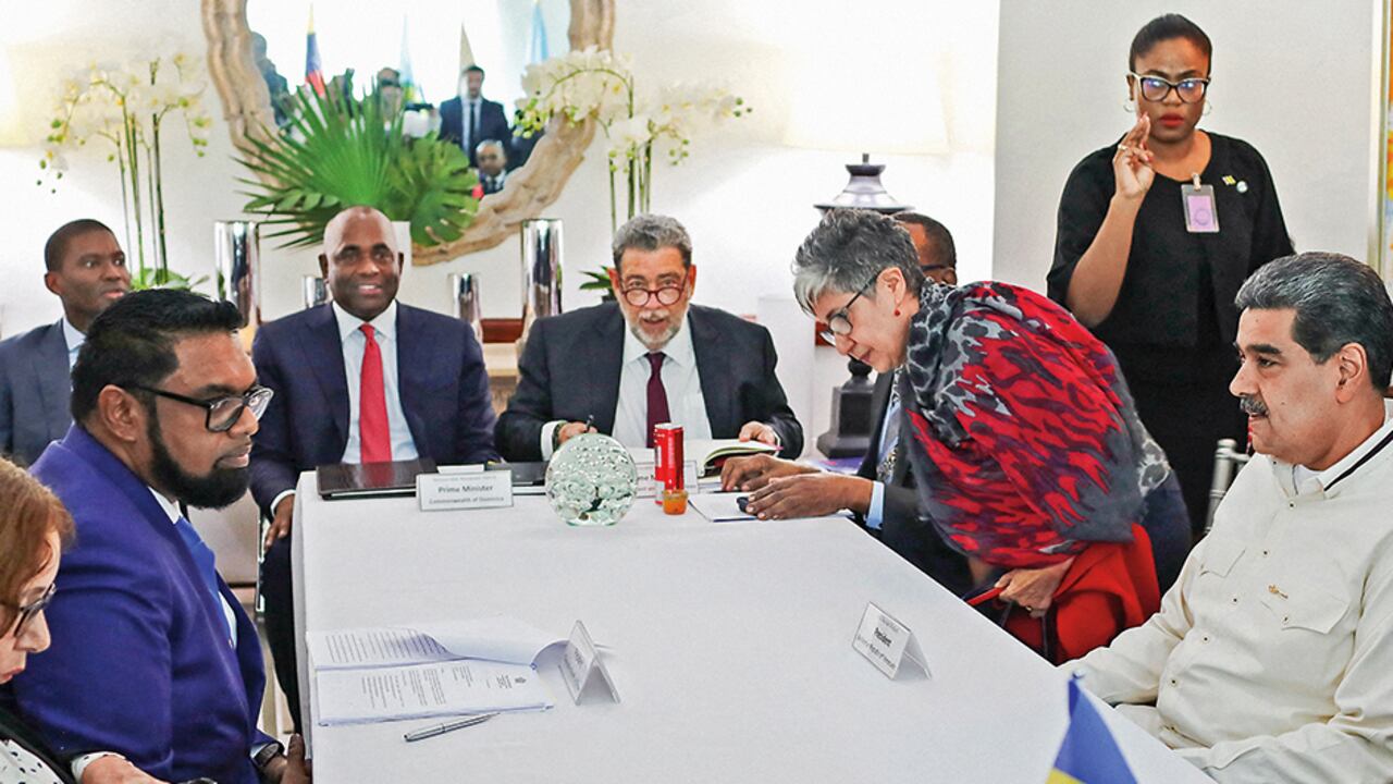 Pese a que es una zona controlada por Guyana, las autoridades venezolanas la consideran “una zona en reclamación” desde hace un siglo. Hace unos días se dio la primera reunión entre los presidentes de los dos países.