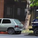 Mujer en Rosario, Argentina, incendió el carro de su pareja al enterarse que le es infiel. Foto Twitter @hernanfunes.