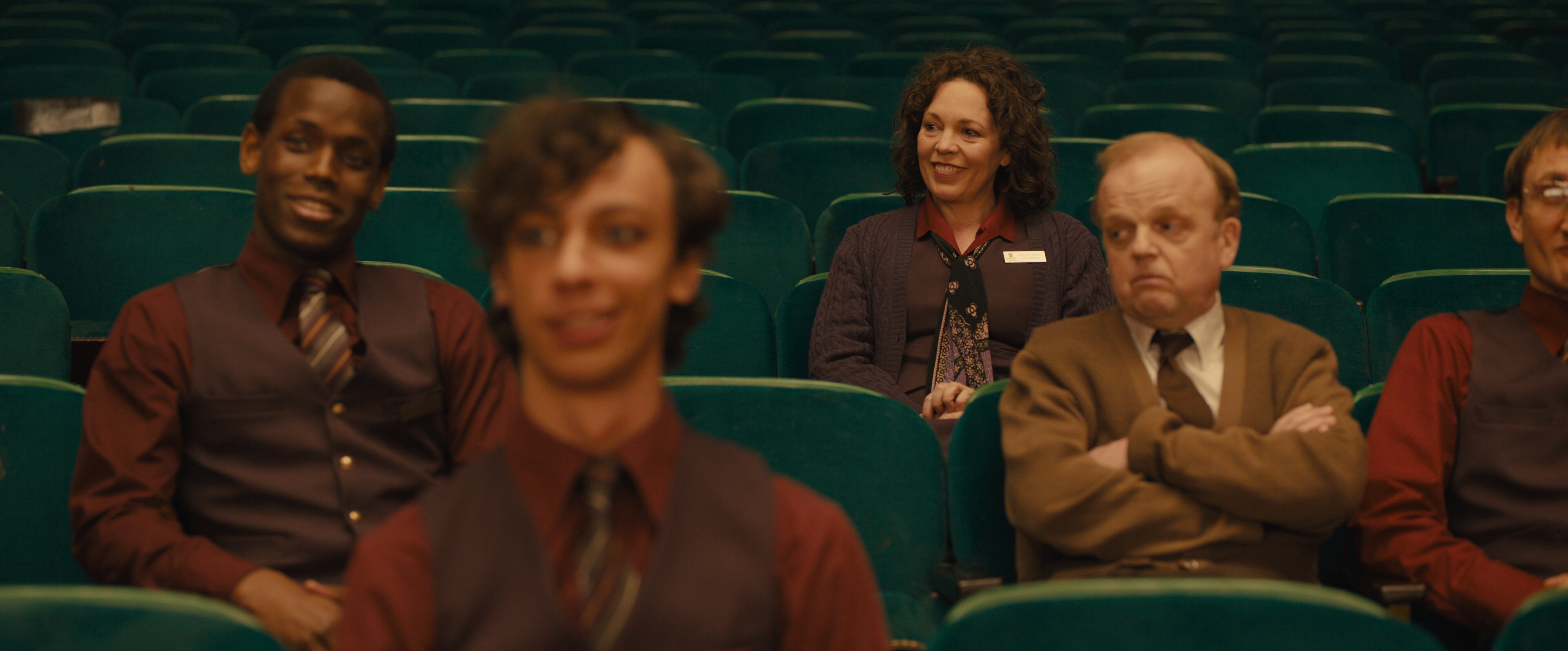 Micheal Ward, Olivia Colman protagonizan esta película