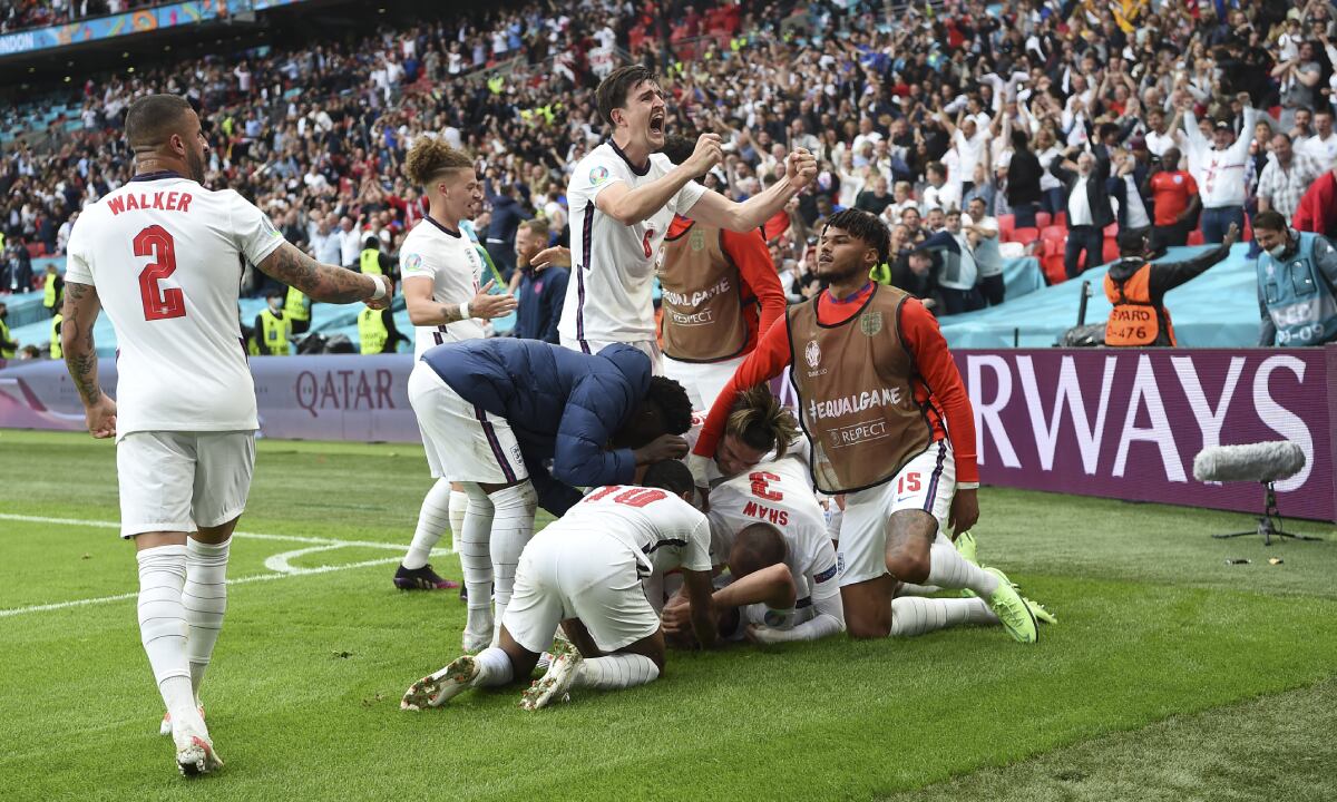 Inglaterra vs. Alemania - Eurocopa. Foto: Andy Rain, Pool vía AP