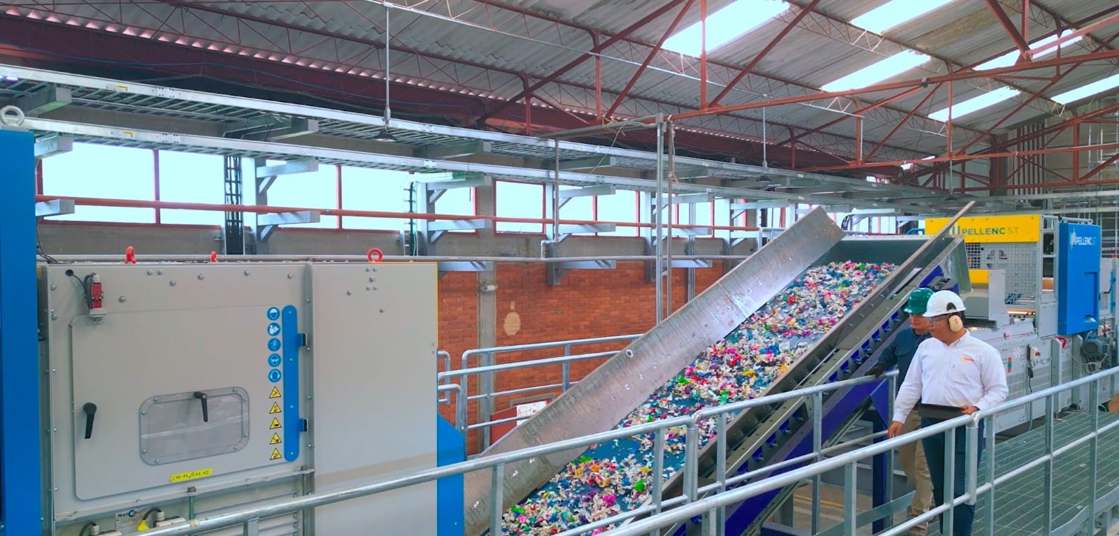 La planta fue inaugurada el 15 de mayo, en el municipio de Tocancipá, Cundinamarca.