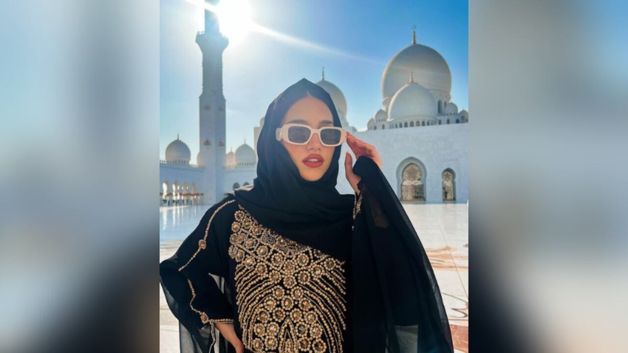 La influencer recalcó que se había atrevido a usar el escote porque ya había visto que otras persona lo hacían sin problemas.