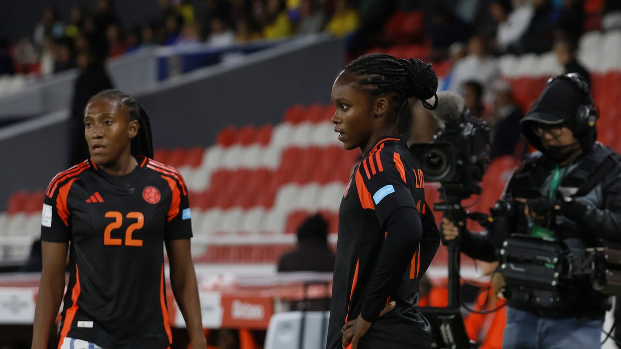 QUITO, ECUADOR - OCTOBER 28: Linda Caicedo of Colombia looks on during a CONMEBOL Liga De Naciones Femenina 2025-26 match between Ecuador and Colombia at Rodrigo Paz Delgado Stadium on October 28, 2025 in Quito, Ecuador. (Photo by Santiago Quichimbo/Agencia Press South/Getty Images)