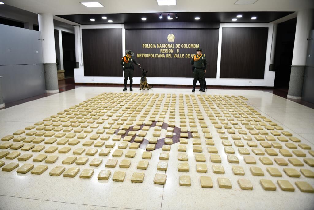 Los caninos “pirata” y “moscu”, fueron los protagonistas de este operativo.