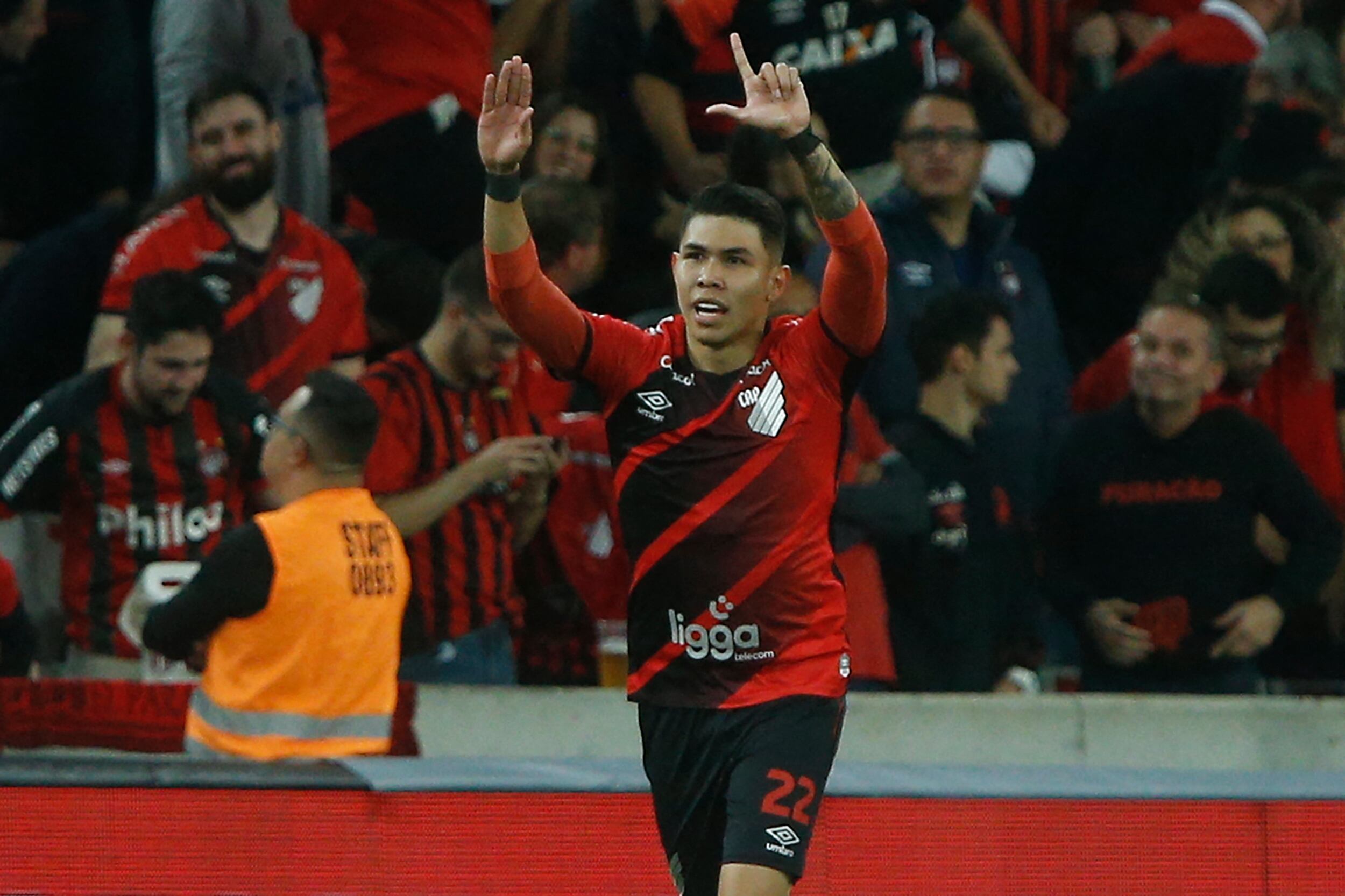 Nicolás Hernández hizo su debut goleador en la Copa Libertadores