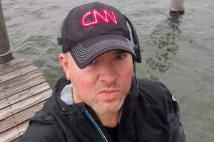 Un juez de Estados Unidos condenó al exproductor de CNN, John Griffin, a 19 años de cárcel por el delito de abuso sexual contra menores de edad.