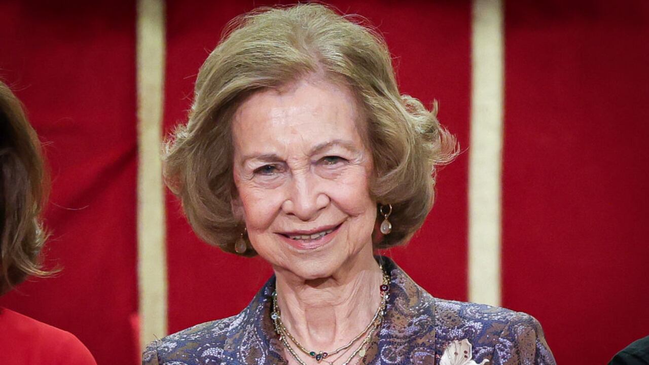 Reina Sofía sigue con su agenda luego de estar hospitalizada