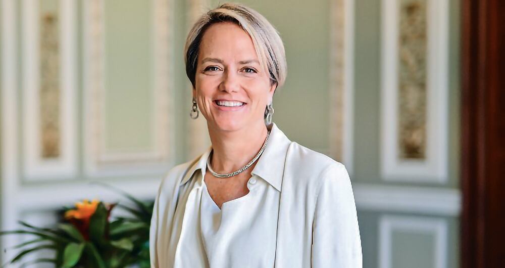  La secretaria de Educación, Isabel Segovia, respondió que se han tomado medidas. Sin embargo, es un hecho que hay maestros dictando clase con diplomas falsos.