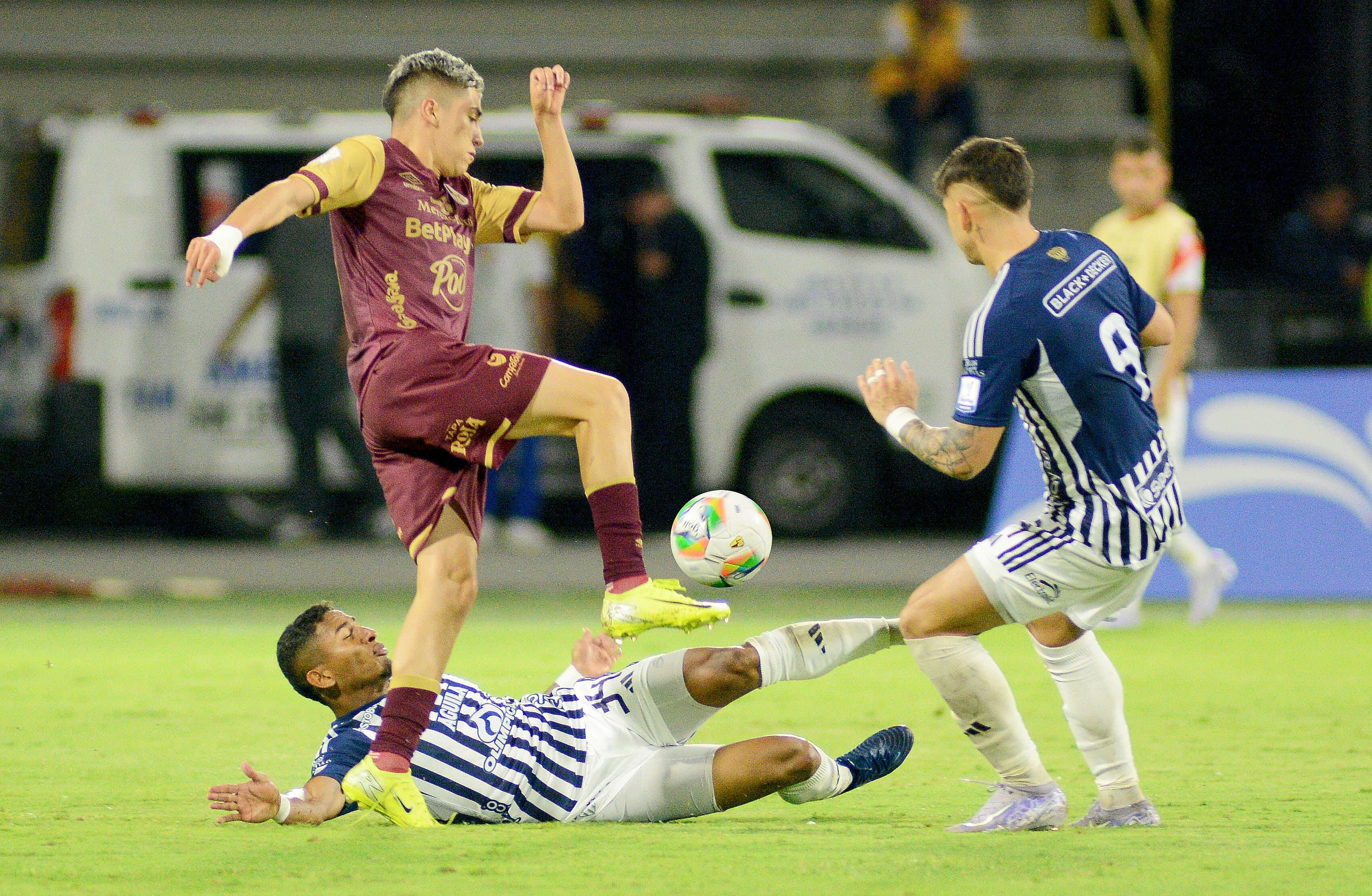 Junior de Barranquilla rescató un punto en visitante.