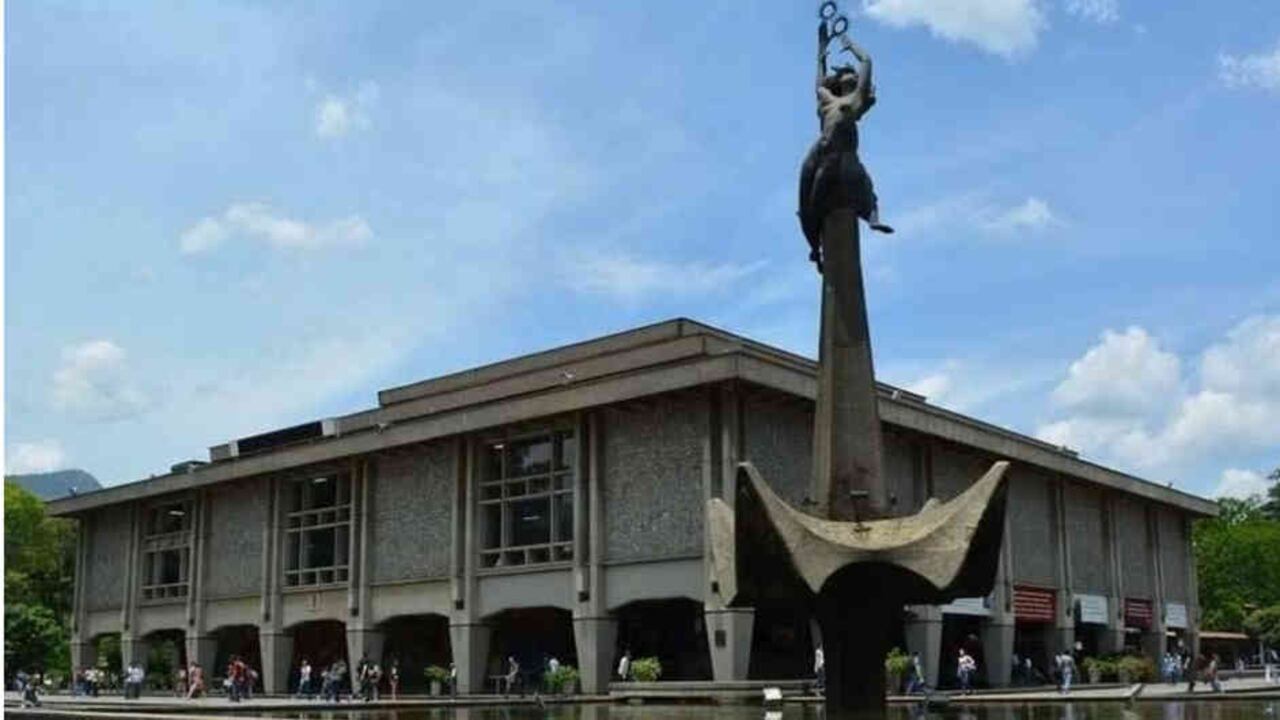 La Facultad advierte que tanto ellos como la Universidad de Antioquia, “nunca manifiestan sus opiniones científicas y académicas en este lenguaje.