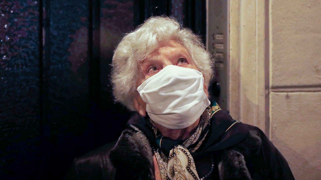 Nueva cuarentena en París.