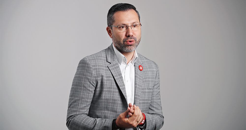   Jaime Andrés Beltrán, pastor cristiano, recibió la bendición y será alcalde de Bucaramanga.