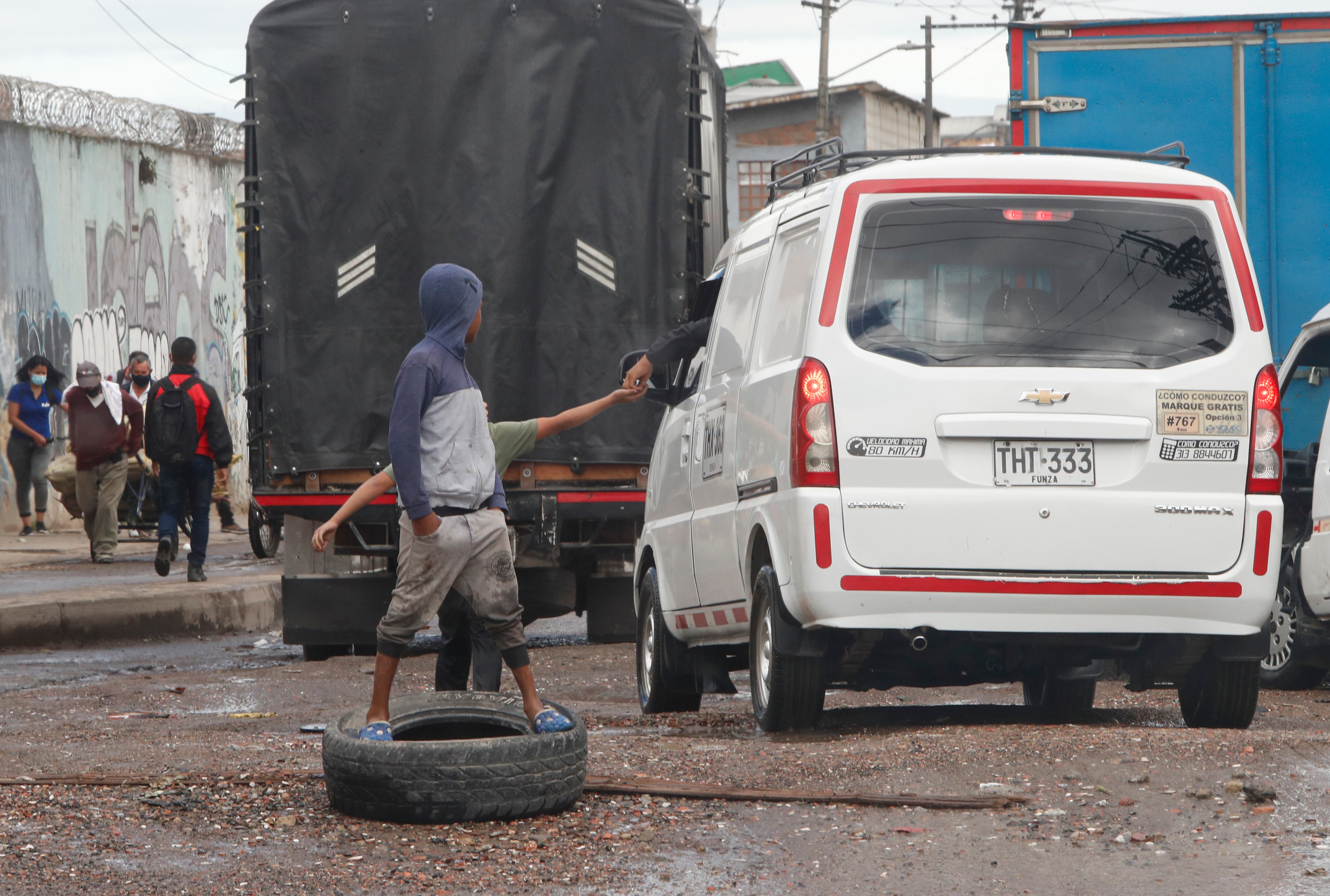 Niños trabajando 
Bogotá junio 17 del 2021
Foto Guillermo Torres Reina /Semana