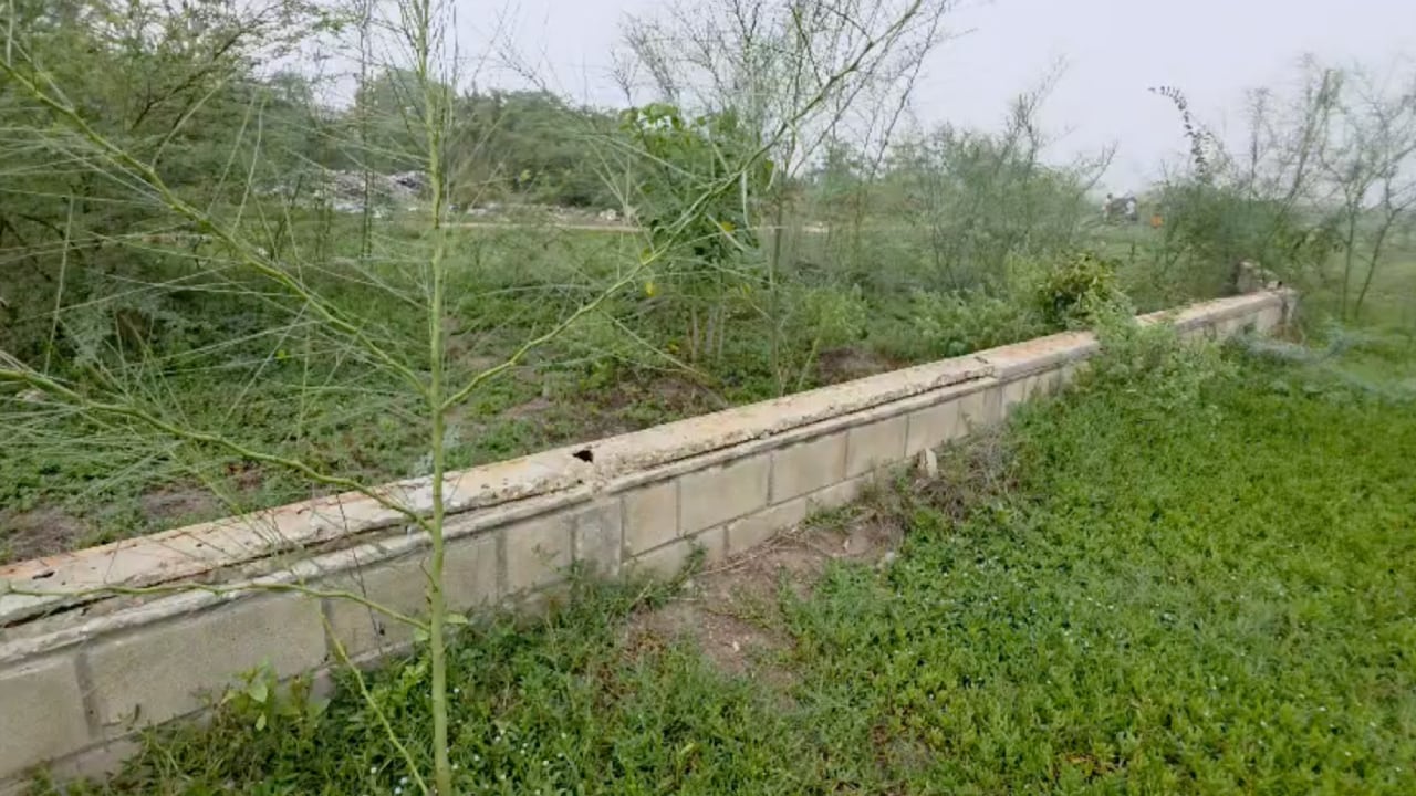 PTAR de Malambo, en la que se invirtieron $21.400 millones, está entre basuras y maleza.