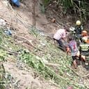 Labores de rescate de las víctimas.