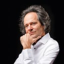 Nacido en Vác, Hungría, en 1974, Gergely Bogányi compartirá su talento con el público colombiano y sus consejos con los más jóvenes pianistas. Su aproximación única al instrumento se refleja en todos sus pasos.