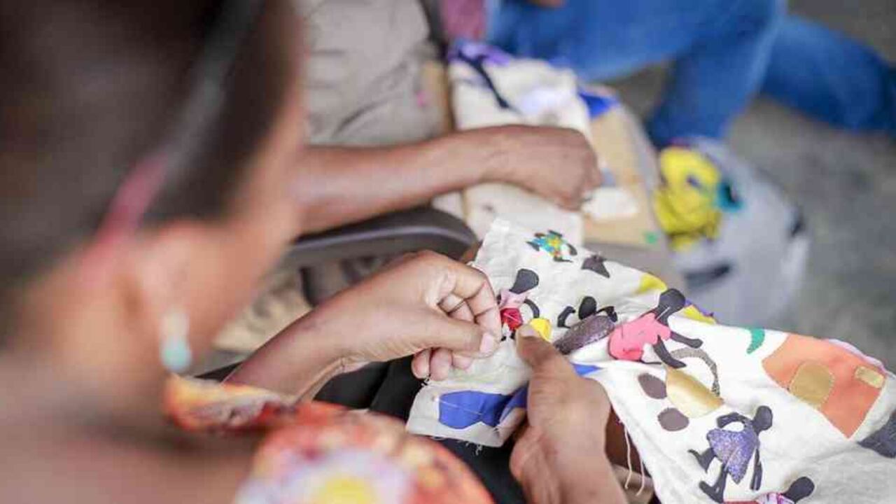 Tejedoras de Mampuján. Foto cortesía del Ministerio de Cultura