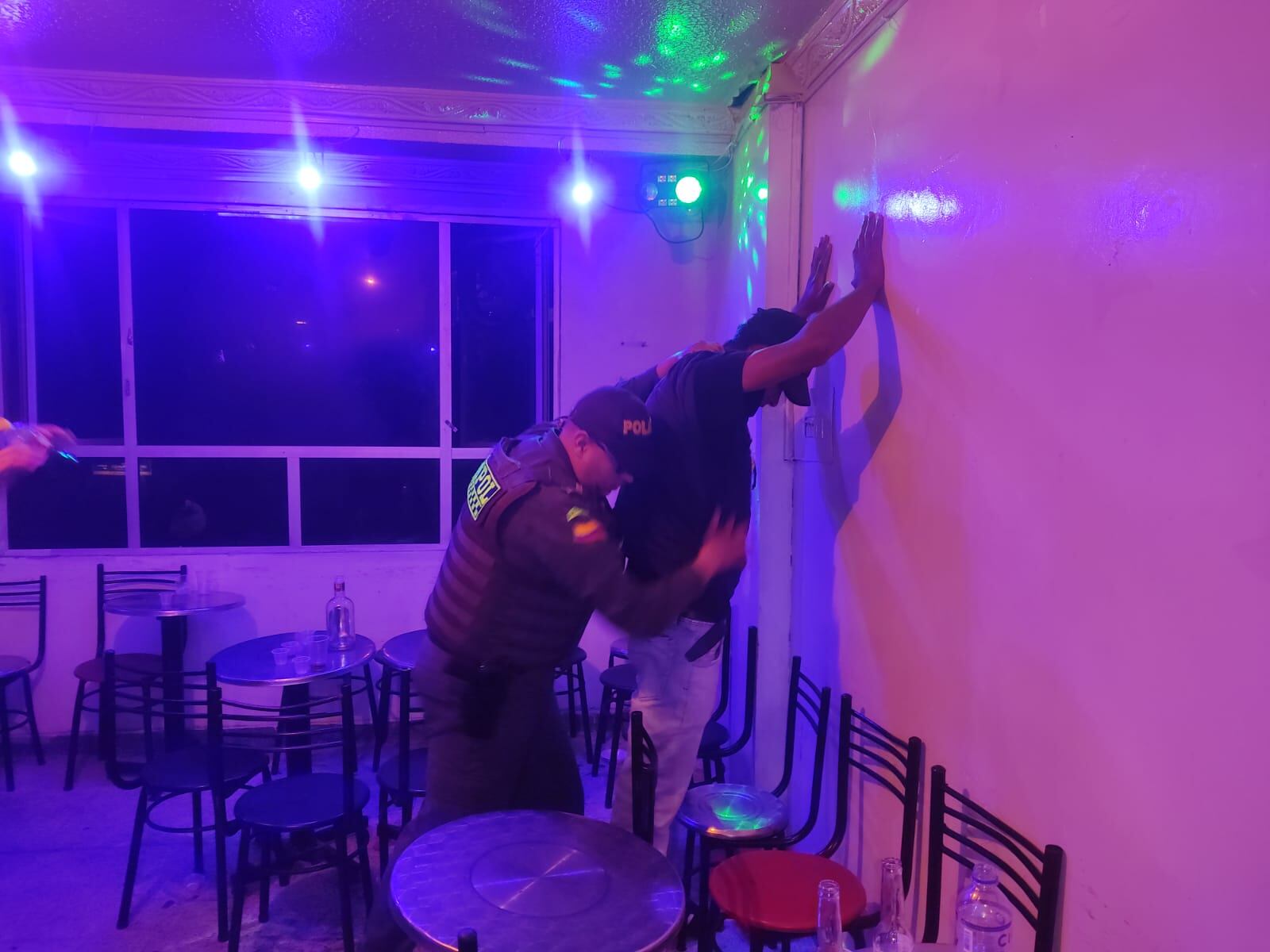 Operativo sorpresa de la Policía de Bogotá dejó 30 capturados, 120 dosis de droga y 59 armas blancas incautadas