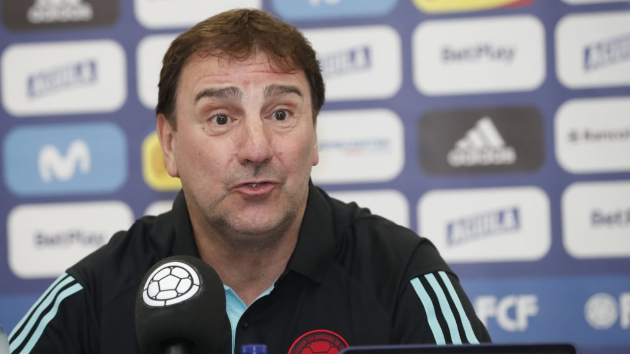 Néstor Lorenzo prepara una nueva lista para la Tricolor.