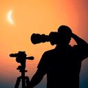 Se deben tomar medidas de seguridad para observar un eclipse de Sol.