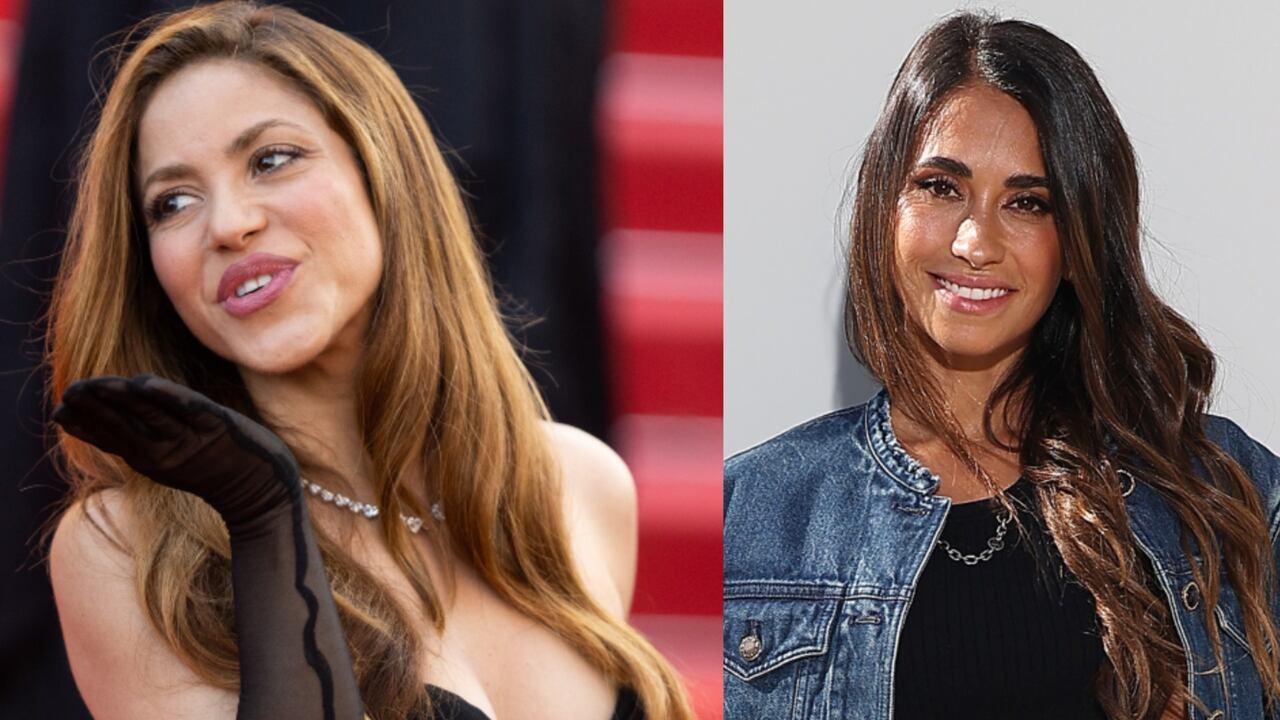 La cantante colombiana Shakira y la esposa del astro argentino Lionel Messi, Antonella Rocuzzo