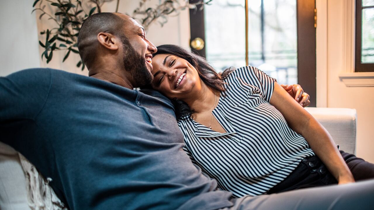 Las parejas suelen compartir más que regalos durante el día de 'amor y amistad'.