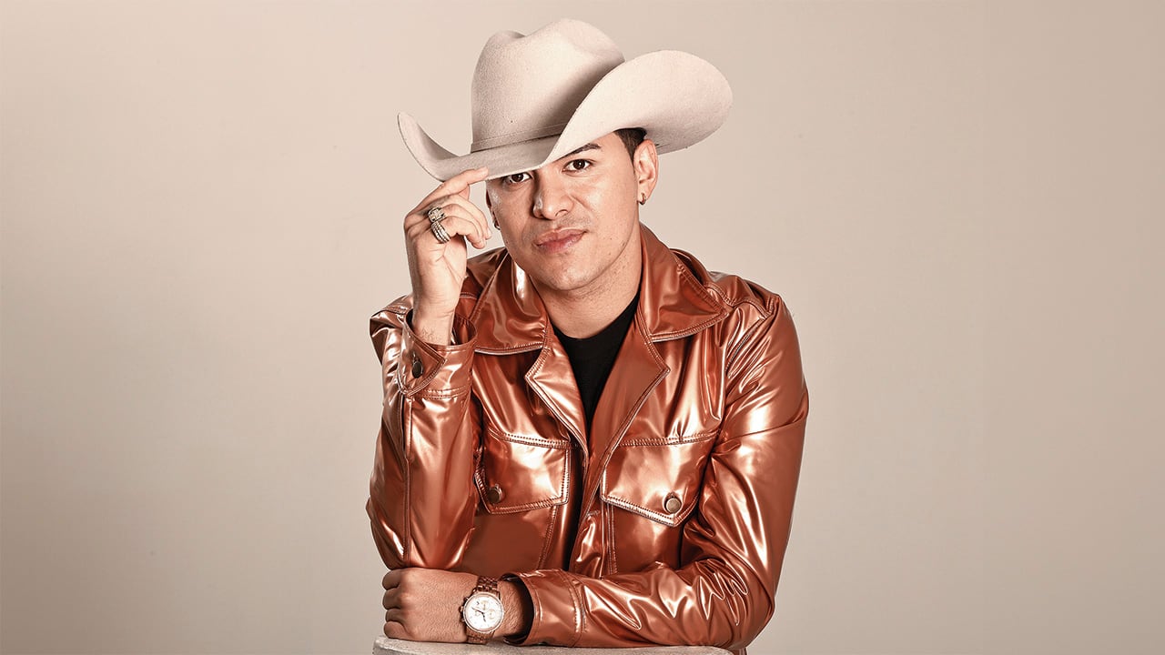 Yeison Jiménez no solo consolidó una exitosa carrera en la música popular; también construyó un importante patrimonio empresarial. YJ Company registraba activos por más de $8.200 millones y su criadero de caballos superaba los $16.000 millones, a lo que se sumaban inversiones inmobiliarias, proyectos hoteleros y otros negocios.
