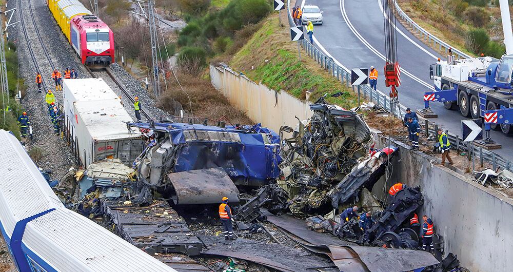 El choque de los dos trenes ha dejado hasta el momento 38 muertos. Muchas de las víctimas no han podido ser reconocidas, se les pide a familiares que lleven objetos que contengan el ADN
